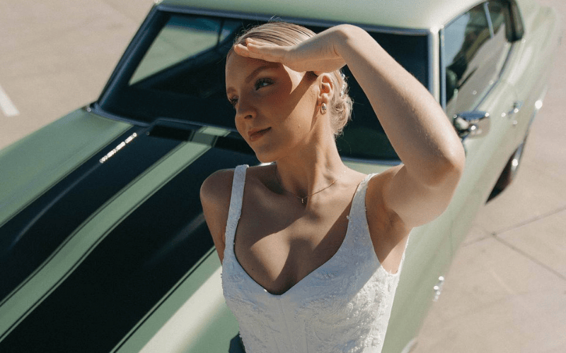 How to Choose a Wedding Dress for Hot Texas Weather: 6 Expert-Approved Tips Image