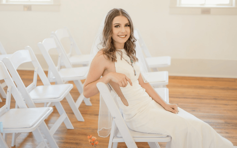 Minimalist Wedding Dress vs Romantic Wedding Dress: Which Style Is Right for You? Image